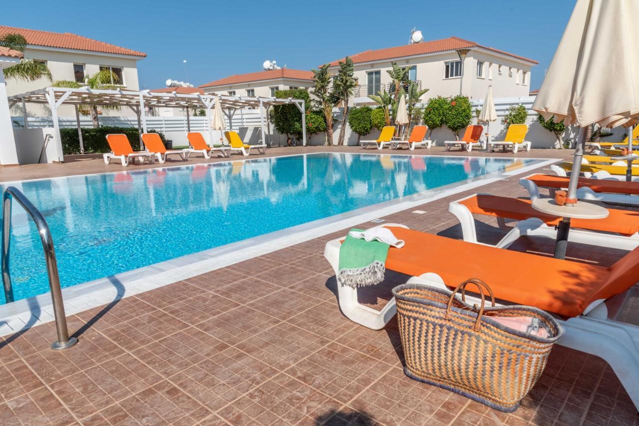 Mythical Sands Resort & Spa, Evilion Apartment Paralímni Kültér fotó