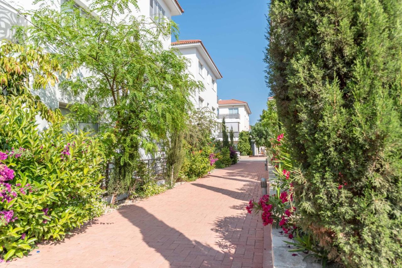 Mythical Sands Resort & Spa, Evilion Apartment Paralímni Kültér fotó