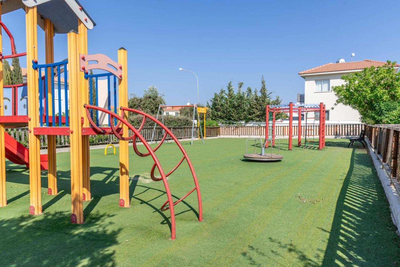 Mythical Sands Resort & Spa, Evilion Apartment Paralímni Kültér fotó