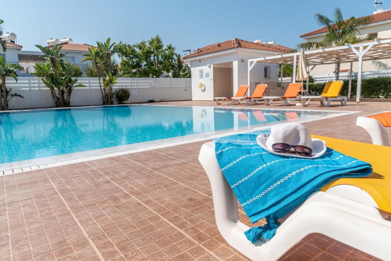 Mythical Sands Resort & Spa, Evilion Apartment Paralímni Kültér fotó